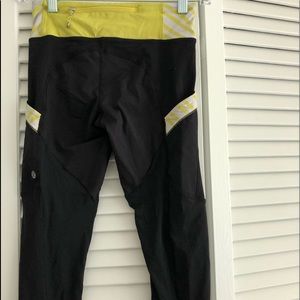 Lululemon cropped workout pants